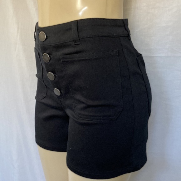 SALE!! VIOLETS & ROSES Women’s Black Shorts Size 4 Button Fly 4” Inseam NWOT - Picture 7 of 7